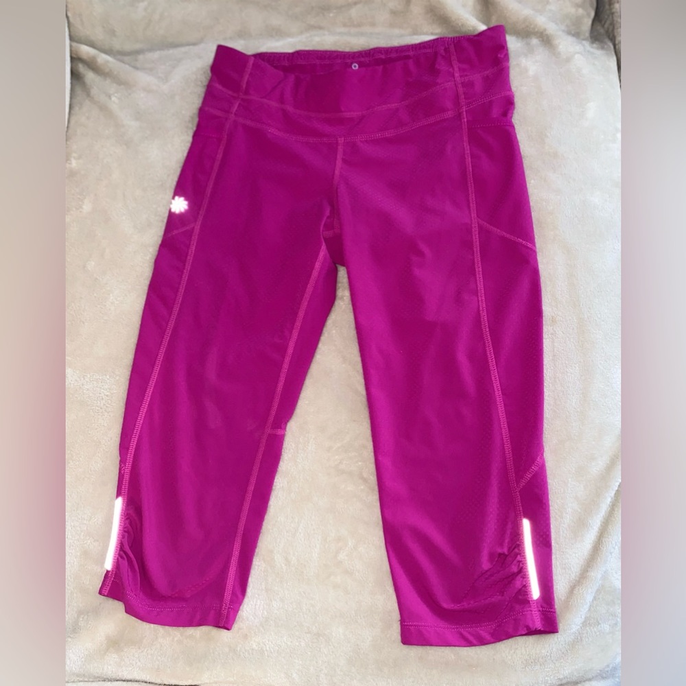 ATHLETA PINK CAPRIS